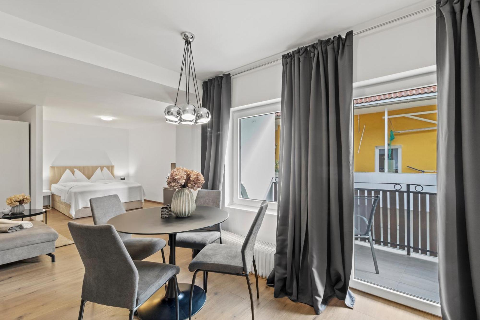 Апартаменты Stilvolles Zuhause Mit Terrasse Брук-ан-дер-Мур Экстерьер фото