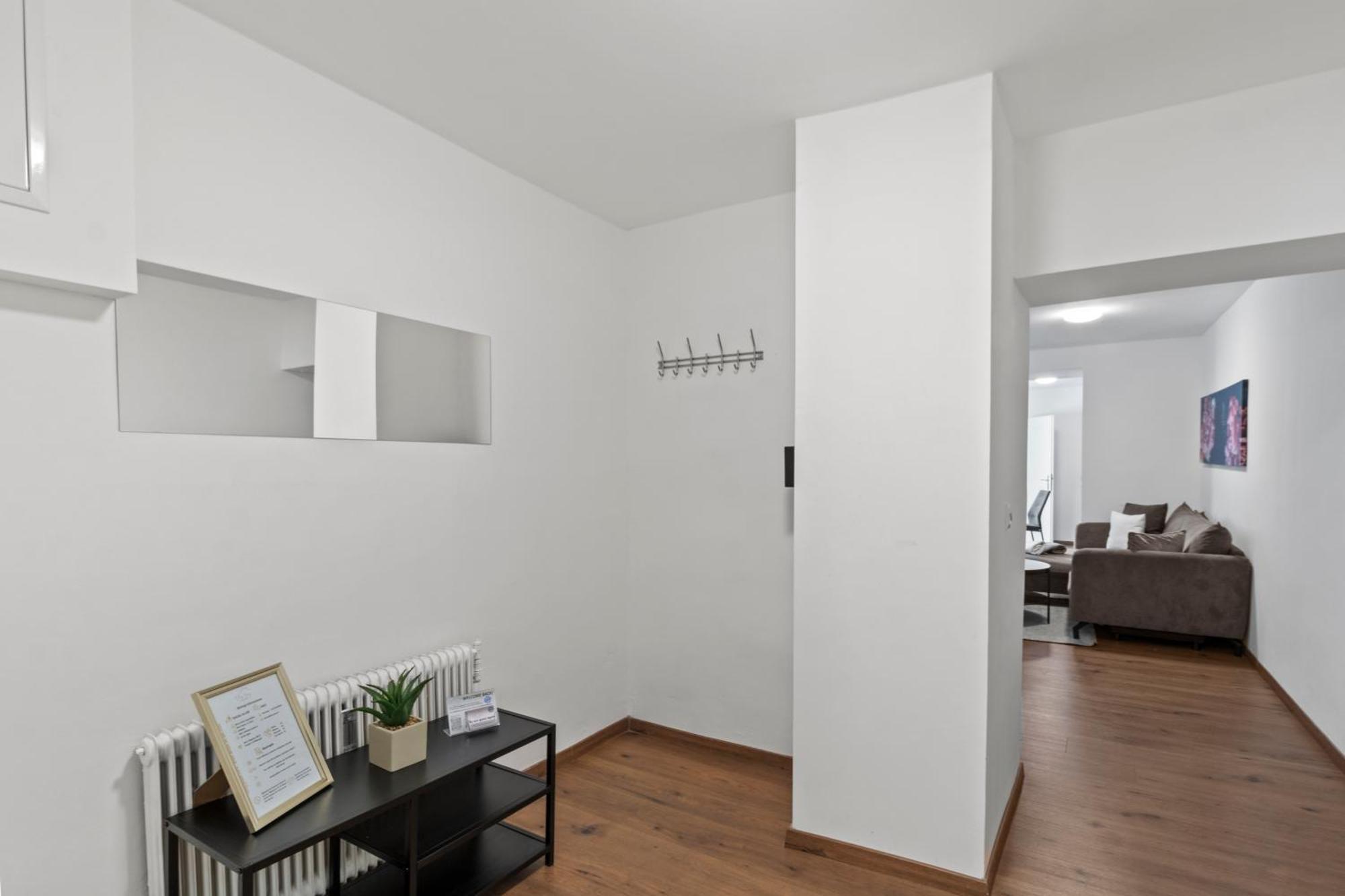 Апартаменты Stilvolles Zuhause Mit Terrasse Брук-ан-дер-Мур Экстерьер фото