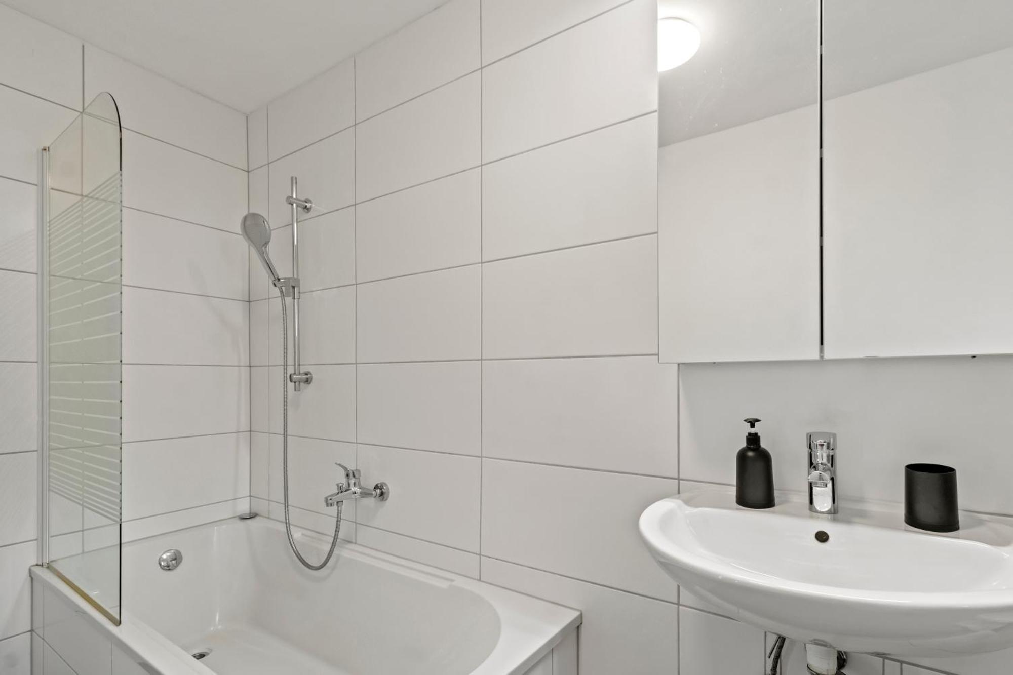 Апартаменты Stilvolles Zuhause Mit Terrasse Брук-ан-дер-Мур Экстерьер фото